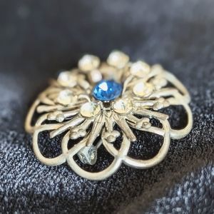 Vintage Silver Tone Blue Rhinestone Scatter Brooch